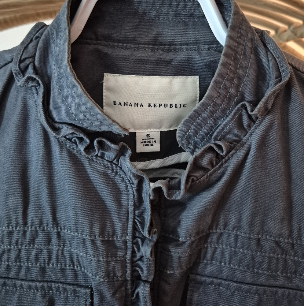 Banana Republic Blue grey Ruffled Jacket - Picture 4 of 10